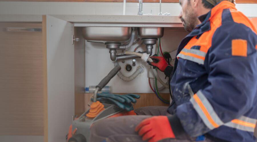 Professional slab leak plumber services in Lakeshore, FL